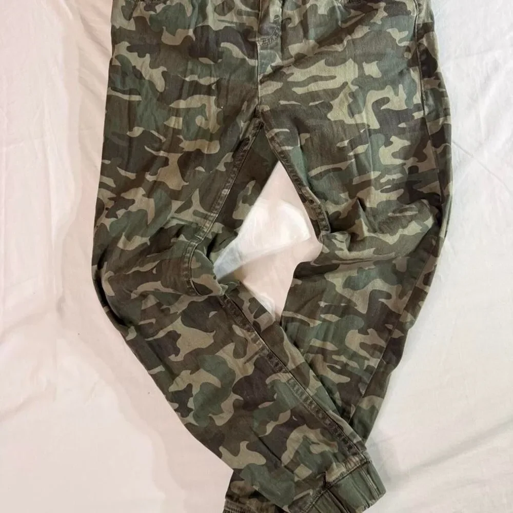 Levi-s Green and Khaki Trousers